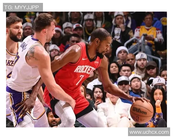 明星与篮球明星激情对决赛场展现不一样的魅力与风采